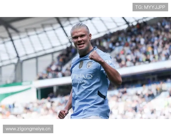 哈兰德是“吃饼”前锋还是现代中锋典范：战术角色与进球效率分析