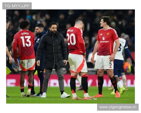 曼联成绩回暖难掩体系停滞，复兴进程面临结构性挑战